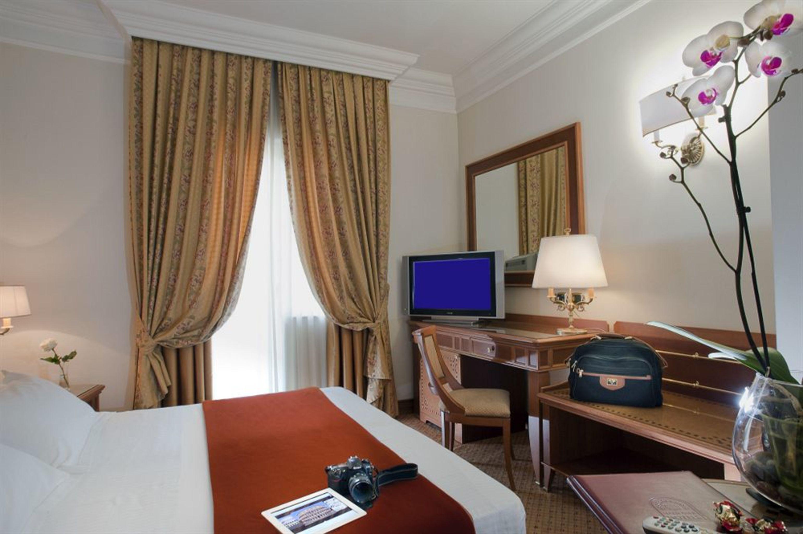 Pinewood Hotel Roma Esterno foto