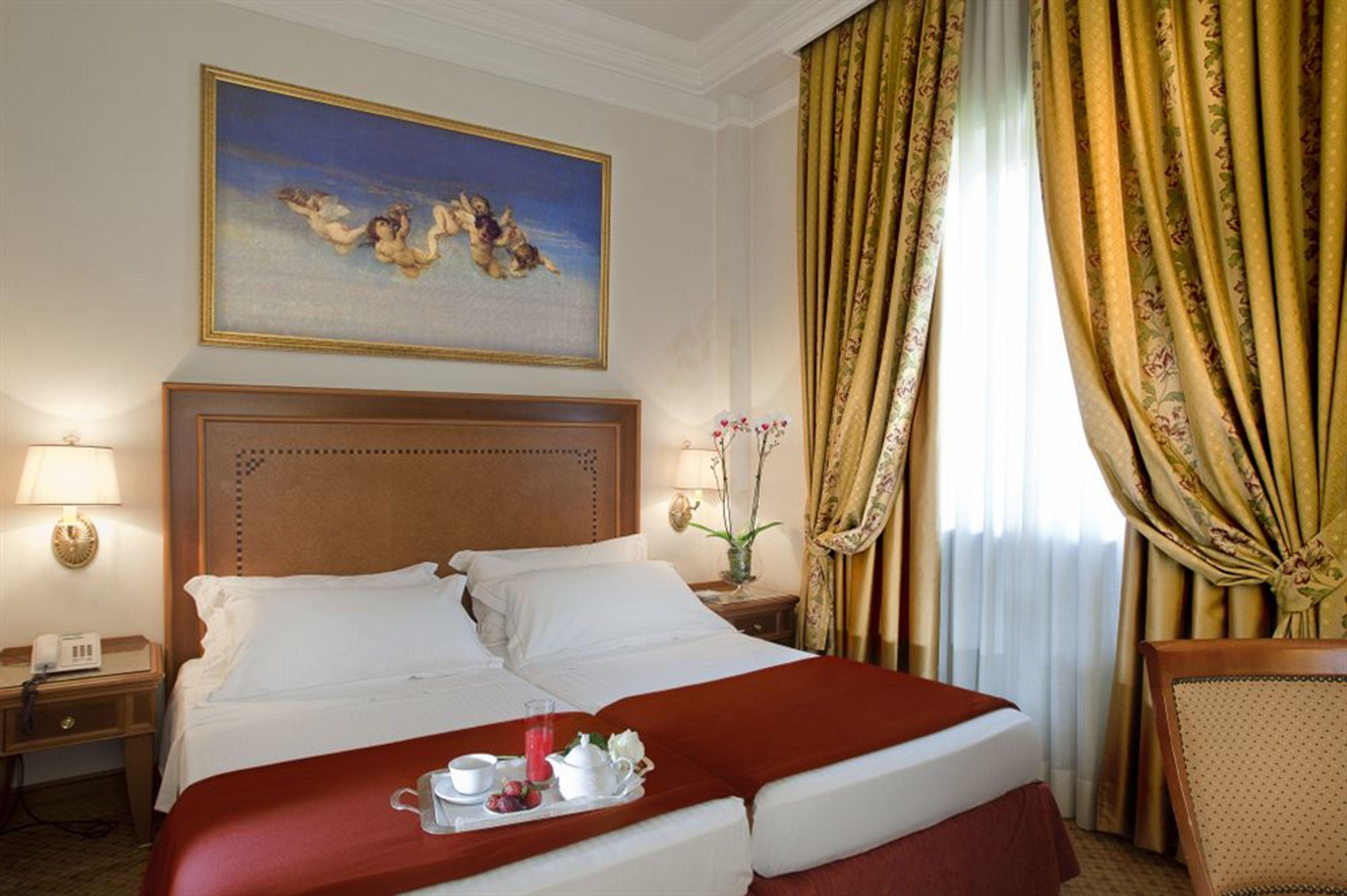 Pinewood Hotel Roma Esterno foto