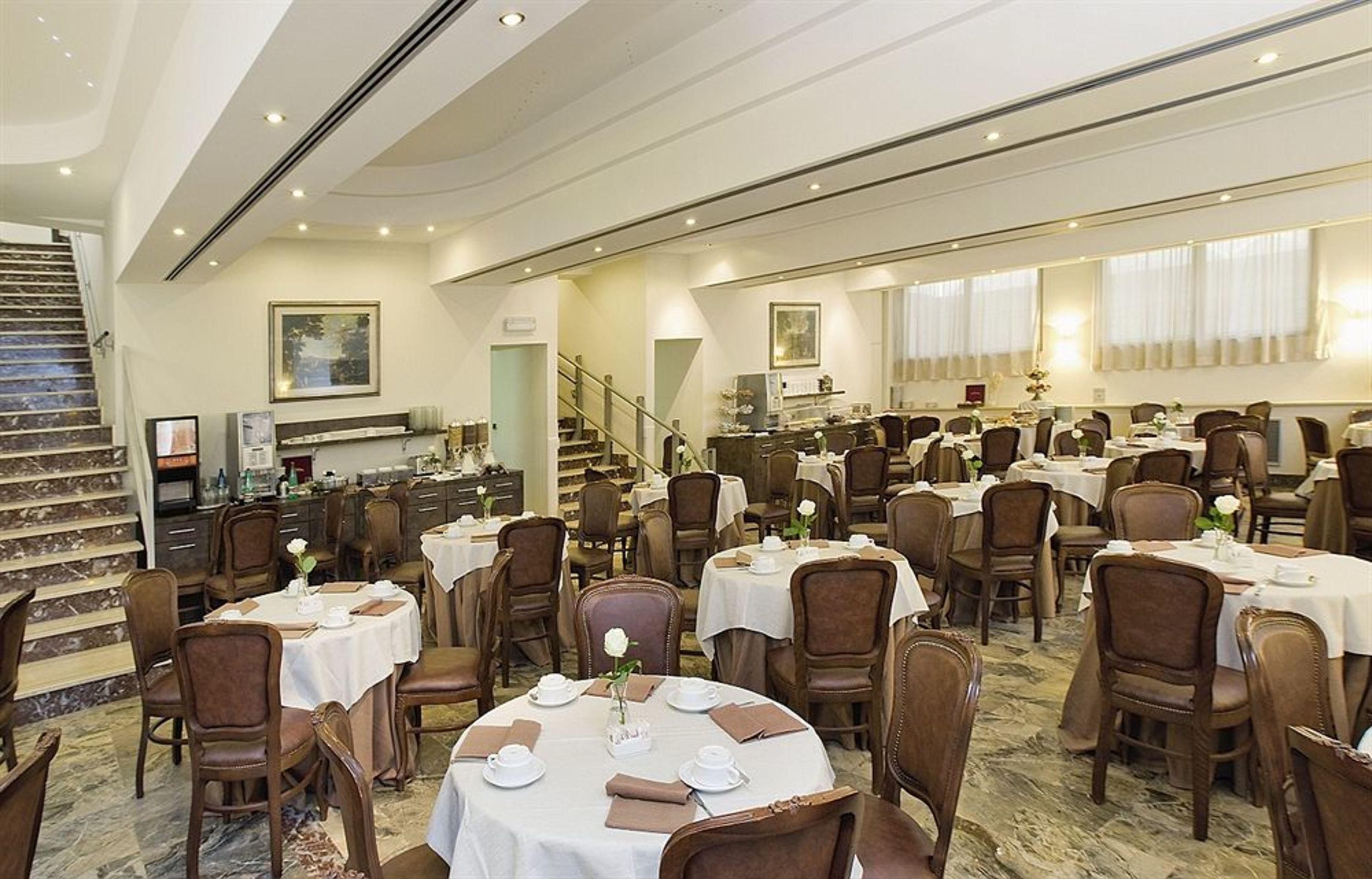 Pinewood Hotel Roma Esterno foto