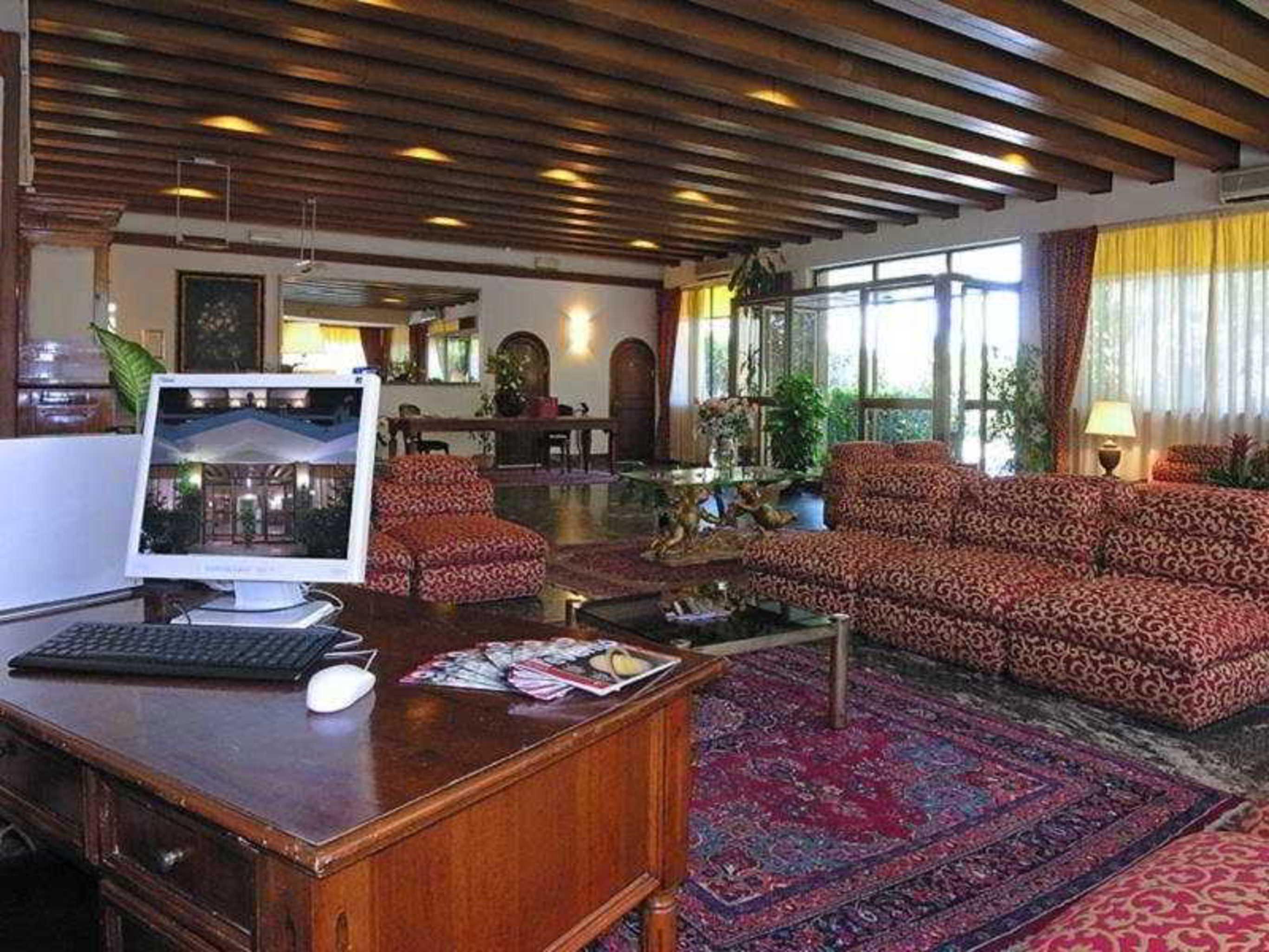 Pinewood Hotel Roma Interno foto