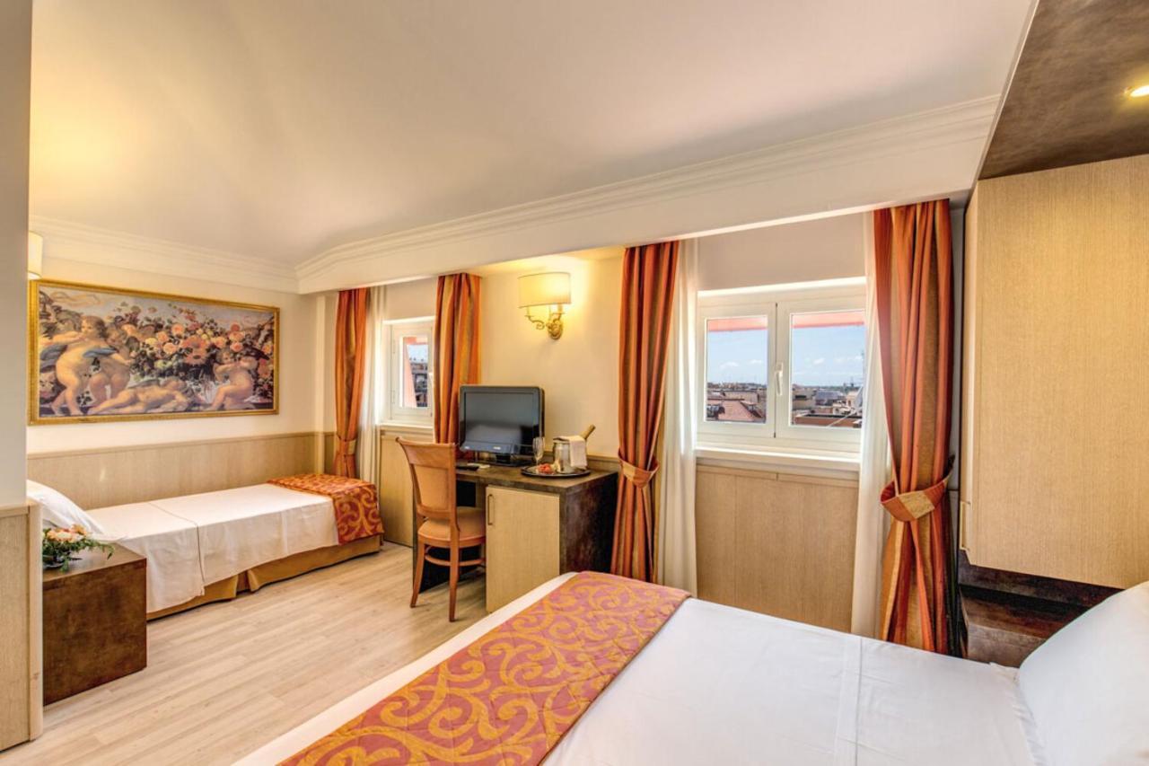 Pinewood Hotel Roma Esterno foto