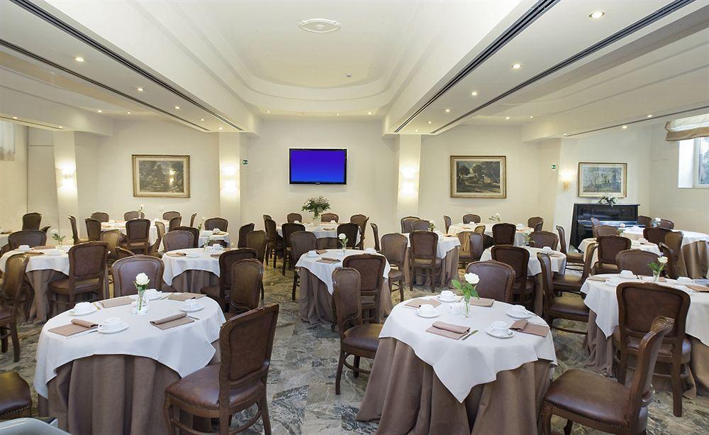 Pinewood Hotel Roma Esterno foto