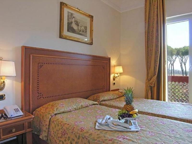 Pinewood Hotel Roma Esterno foto