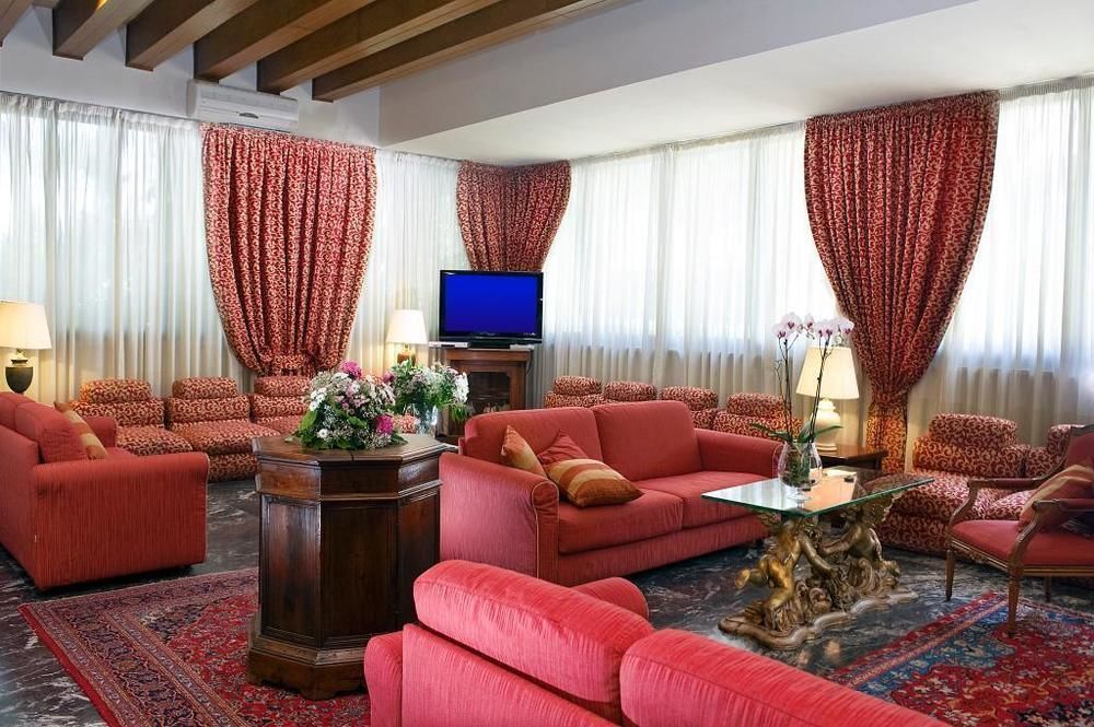 Pinewood Hotel Roma Esterno foto
